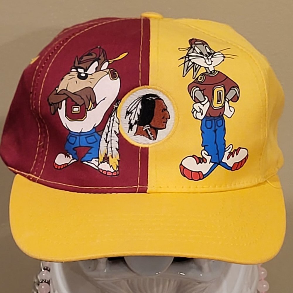 Vintage Redskins Taz Bugs Bunny Looney Tunes Warner Bros. Snap Back Hat Cap NWOT